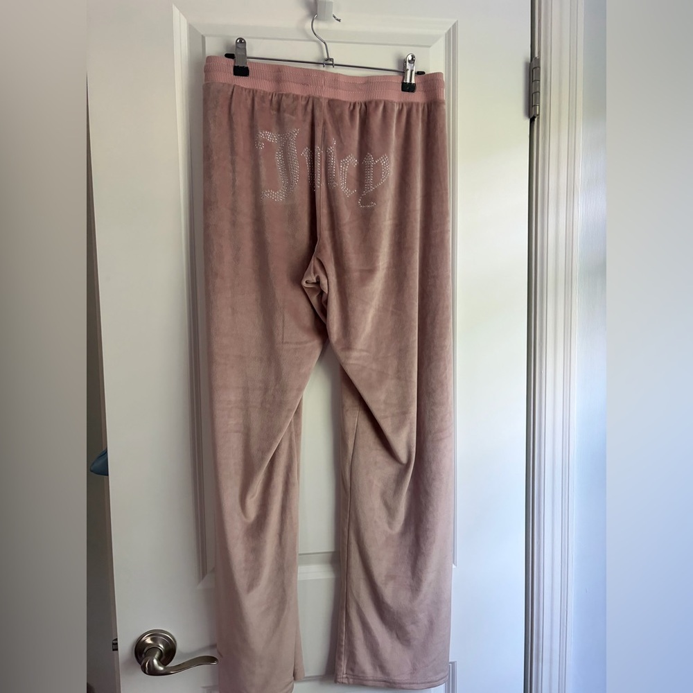 Juicy Couture Mauve Pink Velour Pajama Set with Rhinestone Logos - Picture 5 of 9